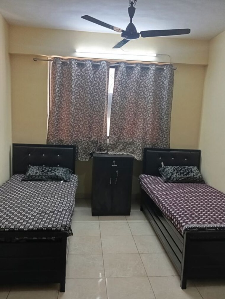 Bedroom, srishti-complex-powai Pg For Boys & Girls In Powai 10687950