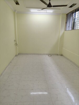 Room in 2 BHK Apartment at Tingre Nagar – for Rent