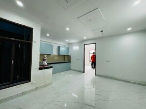 1 BHK Builder Floor For Rent in Saket