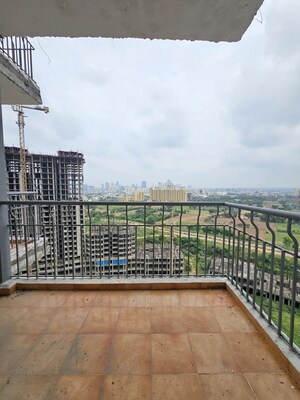 2 BHK Apartment For Rent in Supertech Hues, Sector 68