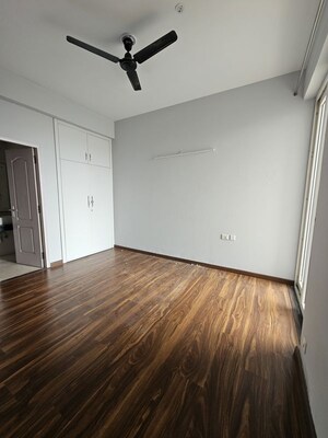 Furnished Amenities in 2 BHK Apartment at Supertech Hues, Sector 68 – for Rent