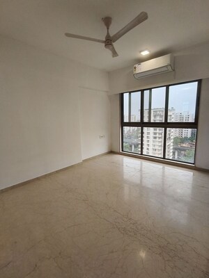 Room in 2 BHK Apartment at Platinum Prive, Andheri West – for Rent