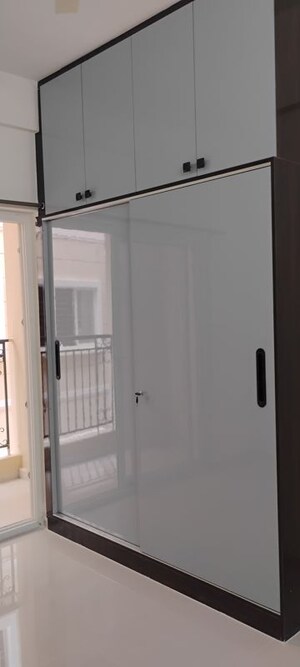 Room in 2 BHK Apartment at DS MAX Sahara, Hosa Road – for Rent