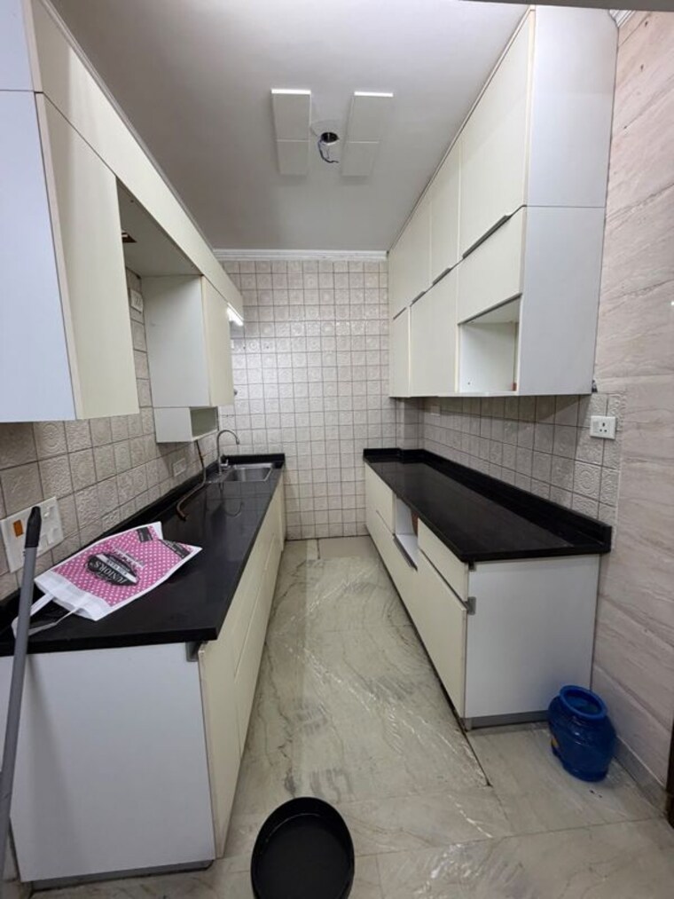 Kitchen, tagore garden 3 Bedroom 200 Sq.Yd. Builder Floor In Tagore Garden Delhi 10685058