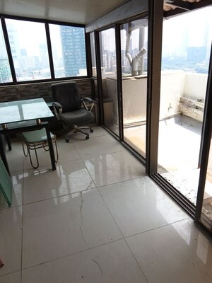 Team Area in 3 BHK Apartment at Lokhandwala Residency, Worli – for Rent