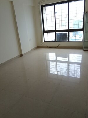 Room in 3 BHK Apartment at Lokhandwala Residency, Worli – for Rent