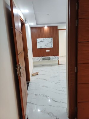 Room in 6+ BHK Independent House at Tajpur – for Sale