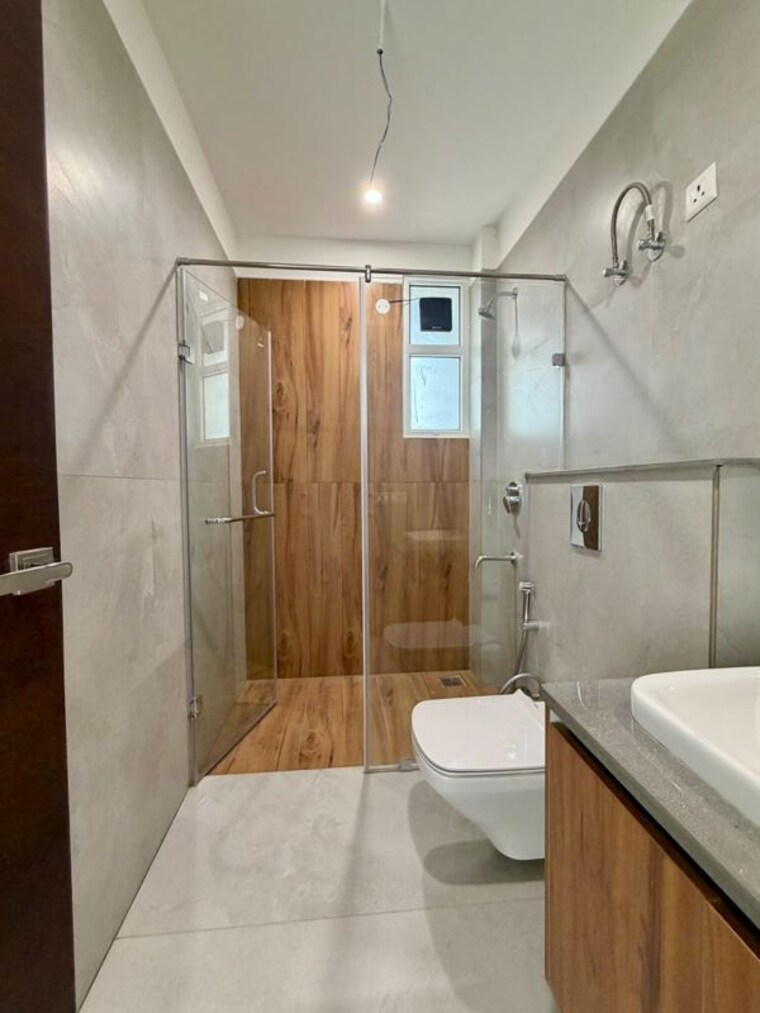 Attached Bathroom, dhakoli 4 Bedroom 1950 Sq.Ft. Apartment In Dhakoli Zirakpur 10688048