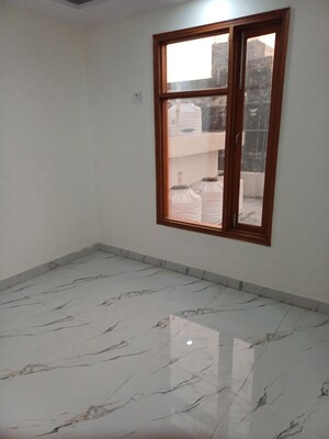 Room in 2 BHK Independent House at Molarband – for Sale
