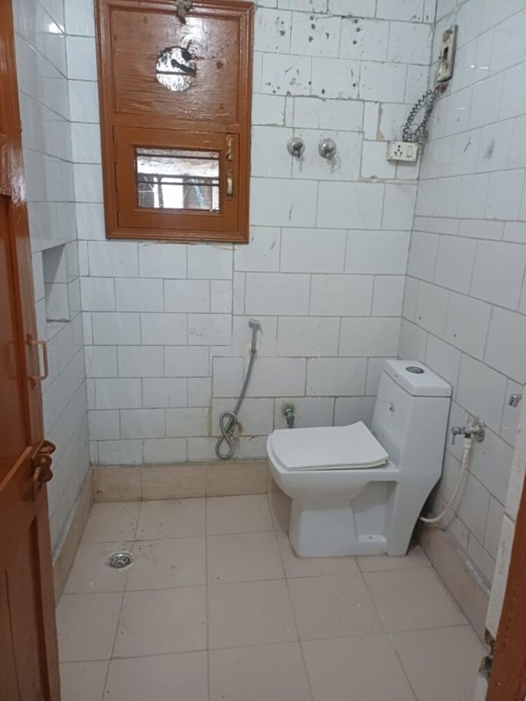 Bathroom, sector 23 dwarka 2 Bedroom 750 Sq.Ft. Builder Floor In Sector 23 Dwarka Delhi 10688064