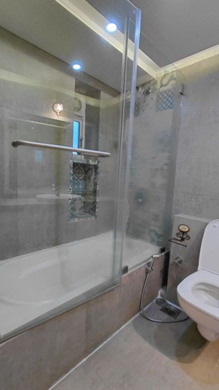 Bathroom, dhaval-ganga 2 Bedroom 750 Sq.Ft. Apartment In Bandra West Mumbai 10688088