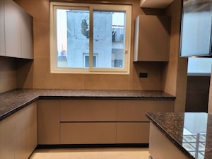 Room in 3 BHK Apartment at Hauz Khas – for Rent