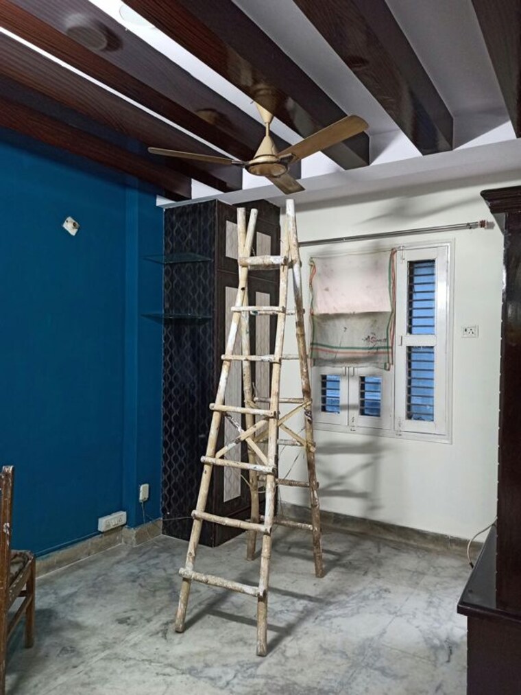 undefined, uttam nagar west 3 Bedroom 110 Sq.Yd. Builder Floor In Uttam Nagar West Delhi 10688102