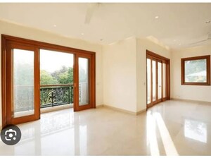 6+ BHK Independent House For Rent in Chanakyapuri