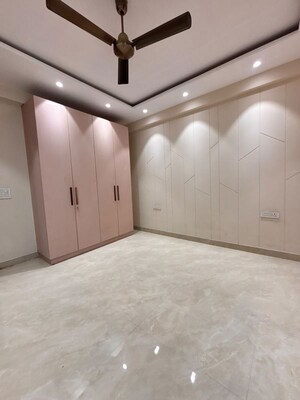 Room in 3 BHK Apartment at Freedom Fighters Enclave – for Rent