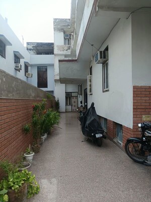 Parking in 6+ BHK Villa at Sector 56 – for Sale