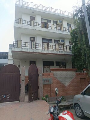 6+ BHK Villa – Exterior View View at Sector 56 - for Sale