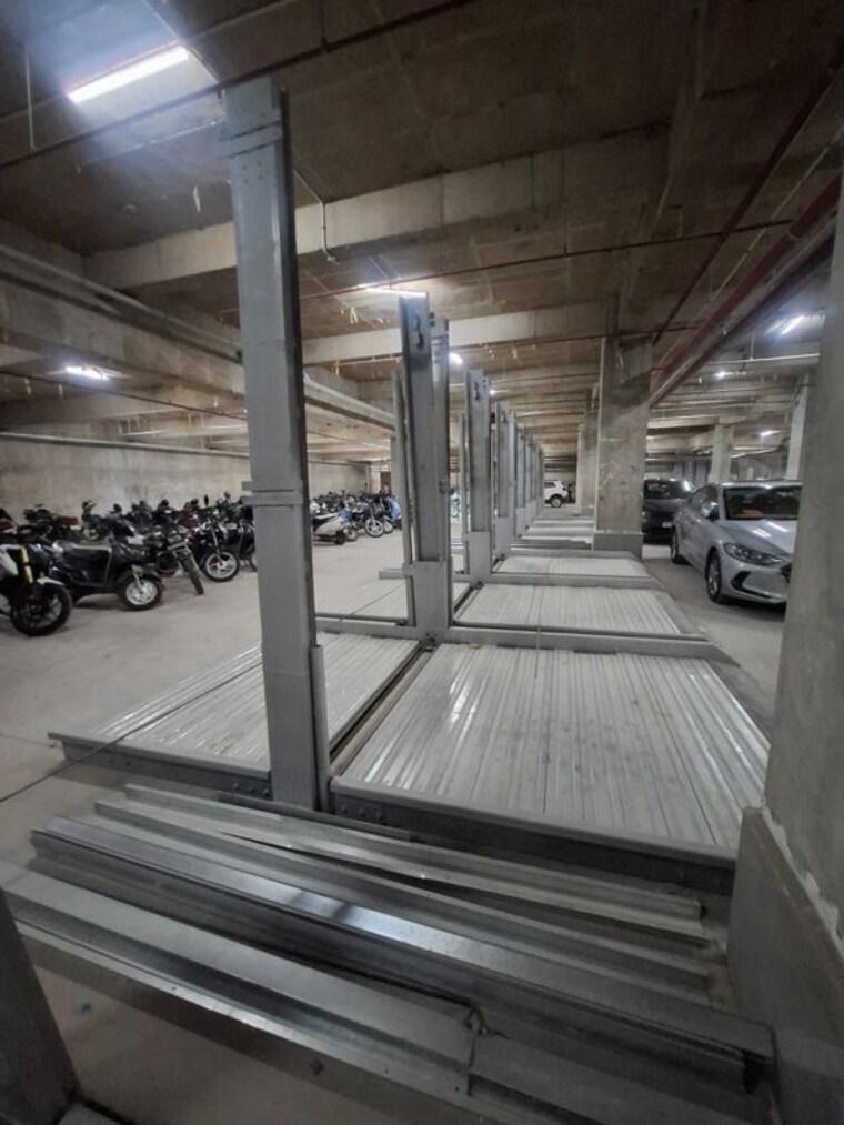 Balcony, sector 83 Commercial Office Space in IT/SEZ 9500 Sq.Ft. In Sector 83 Mohali 10688105