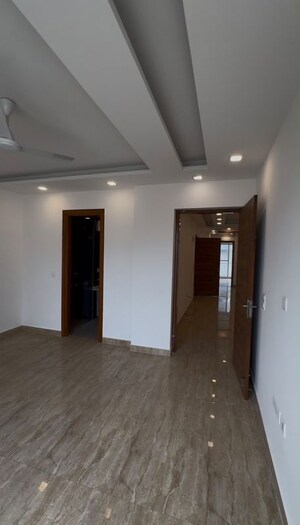 Building Lobby in 3 BHK Builder Floor at Puri Kohinoor, Sector 89 – for Sale