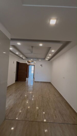 Furnished Amenities in 3 BHK Builder Floor at Puri Kohinoor, Sector 89 – for Sale