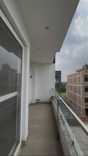 Balcony in 3 BHK Builder Floor at Puri Kohinoor, Sector 89 – for Sale