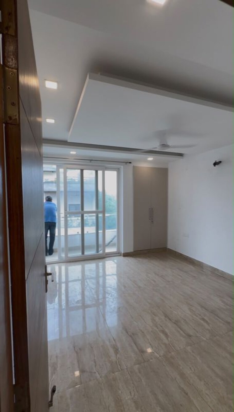 Room, puri-kohinoor 3 Bedroom 175 Sq.Yd. Builder Floor In Sector 89 Faridabad 10688113