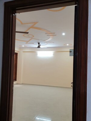 Room in 2 BHK Builder Floor at Palm Residency Chhatarpur, Chattarpur – for Rent