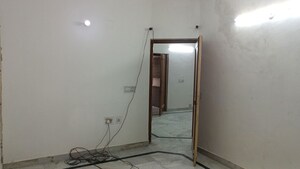 Room in 2 BHK Builder Floor at Vaishali Sector 2 – for Rent