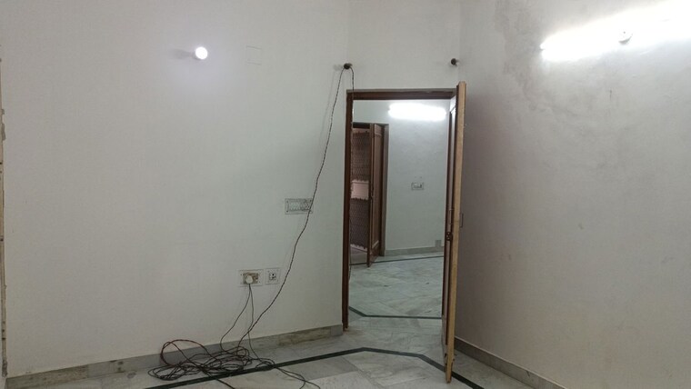 Room, vaishali sector 2 2 Bedroom 1000 Sq.Ft. Builder Floor In Vaishali Sector 2 Ghaziabad 10688141