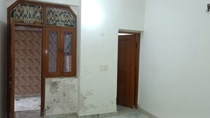 Room in 2 BHK Builder Floor at Vaishali Sector 2 – for Rent