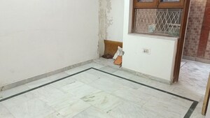 Room in 2 BHK Builder Floor at Vaishali Sector 2 – for Rent