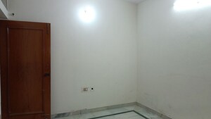 Room in 2 BHK Builder Floor at Vaishali Sector 2 – for Rent
