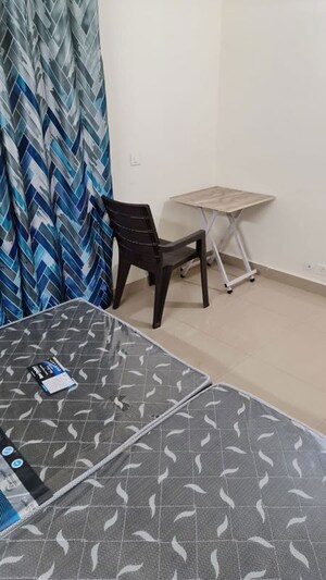 Team Area in 1 BHK Apartment at Amrapali Silicon City, Sector 76 – for Rent
