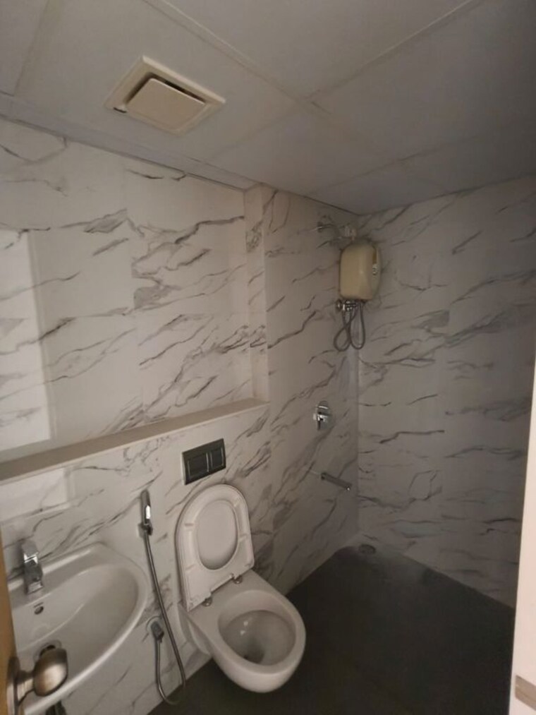 Bathroom, lodha-codename-premier 2 Bedroom 666 Sq.Ft. Apartment In Dombivli East Thane 10688129