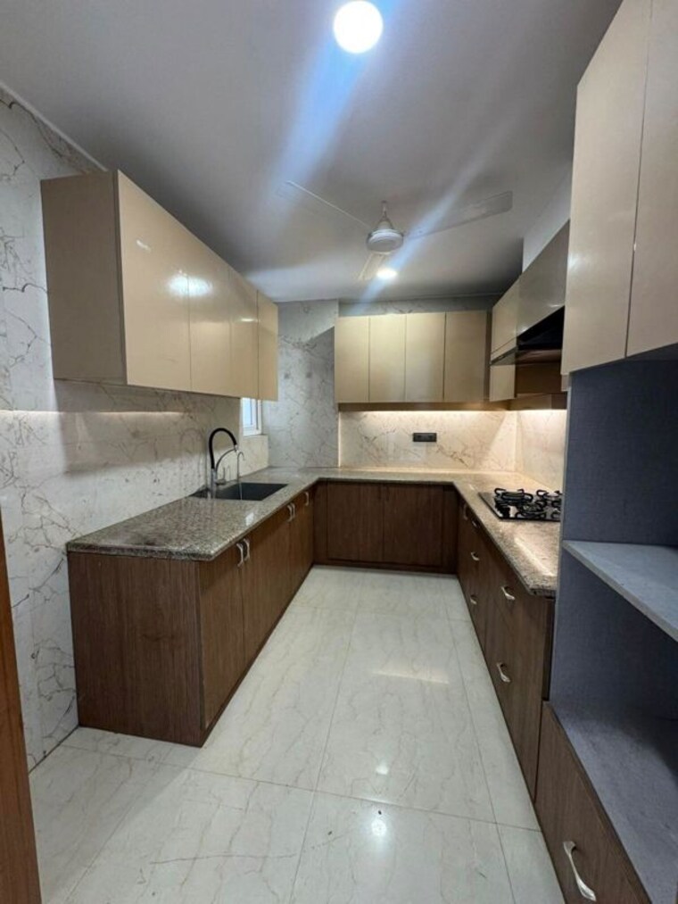 Kitchen, sector 23 3 Bedroom 1500 Sq.Ft. Builder Floor In Sector 23 Gurgaon 10688165