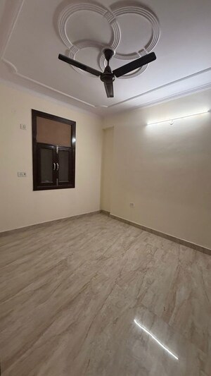 Room in 2 BHK Builder Floor at Palm Residency Chhatarpur, Chattarpur – for Rent