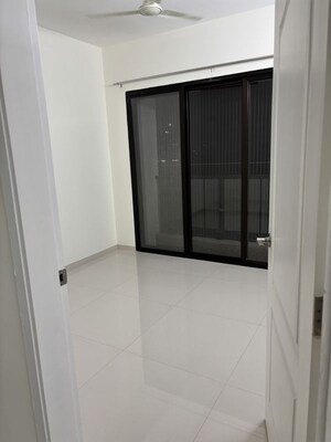 Furnished Amenities in 2 BHK Apartment at Kumar 47 East A, Magarpatta City – for Rent