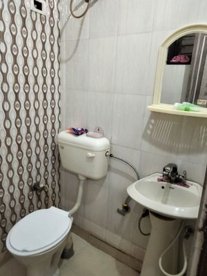 Bathroom in 1 BHK Builder Floor at Uttam Nagar – for Rent