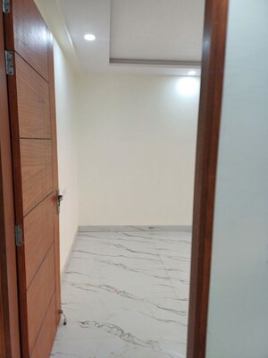 Furnished Amenities in 6+ BHK Independent House at Mithapur – for Sale