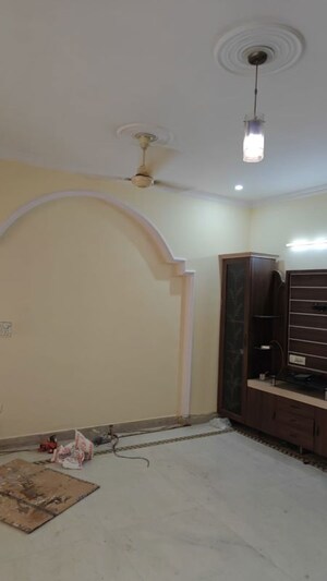 Room in 3 BHK Builder Floor at Chattarpur – for Rent