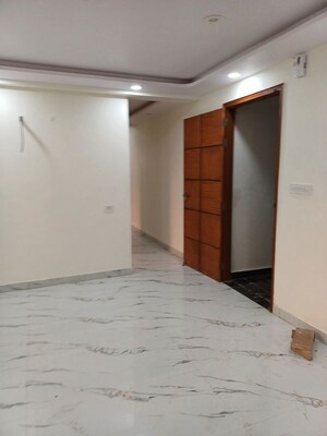 Building Lobby in 6+ BHK Independent House at Mithapur – for Sale