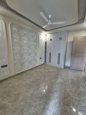 Staircase in 3 BHK Builder Floor at Puri Kohinoor, Sector 89 – for Sale