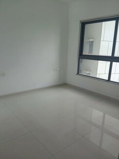 2 BHK Apartment For Rent in Kalpataru Immensa
