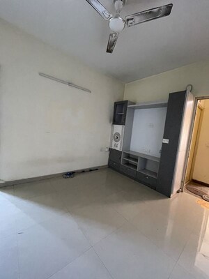 Furnished Amenities in 2 BHK Apartment at Pyramid Square 67A, Sector 67 – for Rent