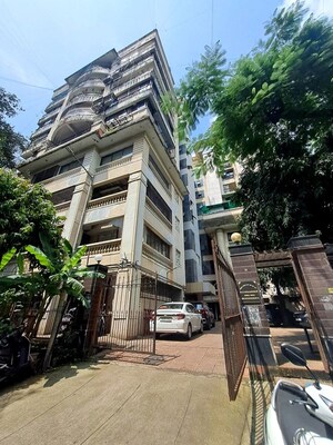2 BHK Apartment For Rent in Sushila Baug, Bandra East