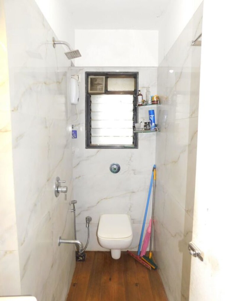 Bathroom, geeta-bhavan-andheri 2.5 Bedroom 800 Sq.Ft. Apartment In Andheri East Mumbai 10688292