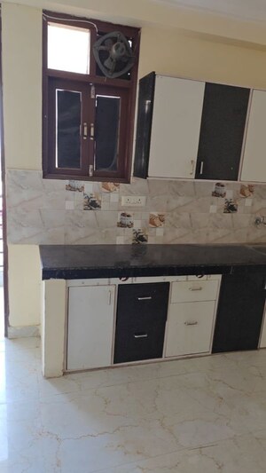 Kitchen in 1 BHK Builder Floor at Maidan Garhi – for Rent