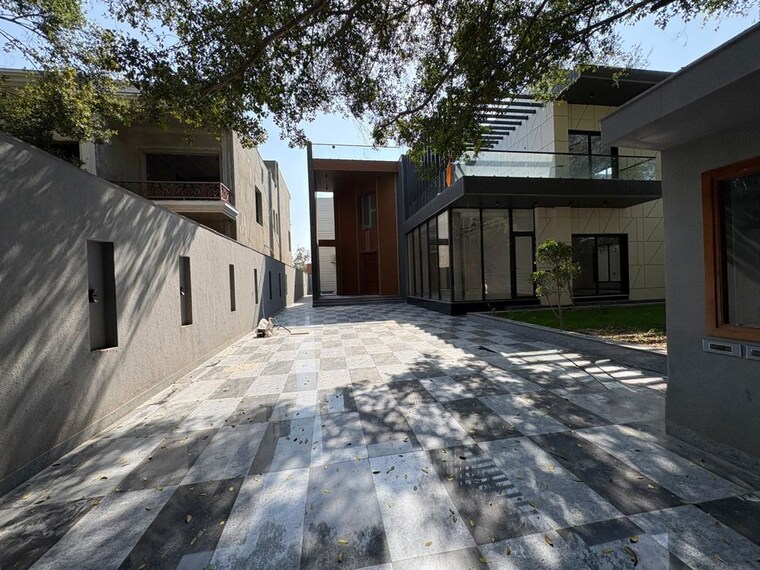 Exterior View, vasant kunj 5 Bedroom 9000 Sq.Ft. Villa In Vasant Kunj Delhi 10688325