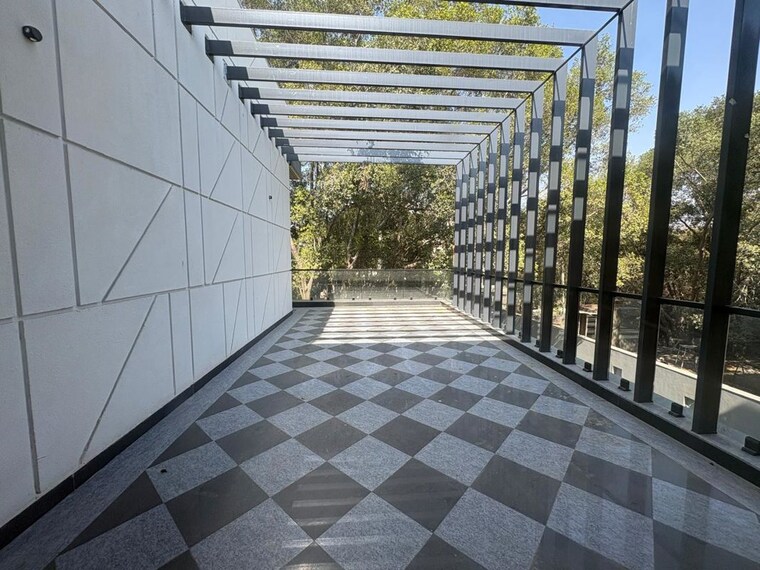 Balcony, vasant kunj 5 Bedroom 9000 Sq.Ft. Villa In Vasant Kunj Delhi 10688325