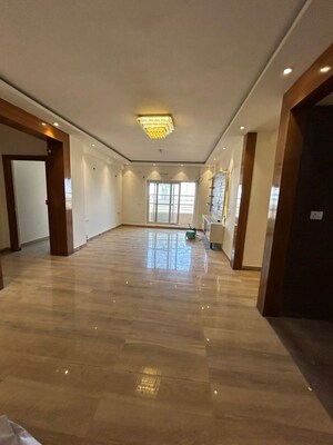 Room in 4 BHK Apartment at RPS Savana, Sector 88 – for Rent